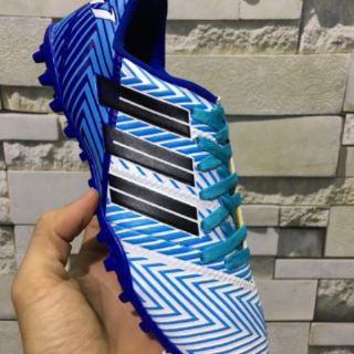 GIÀY ĐÁ BÓNG MESSI 2018( Tặng kèm tất dài thể thao)