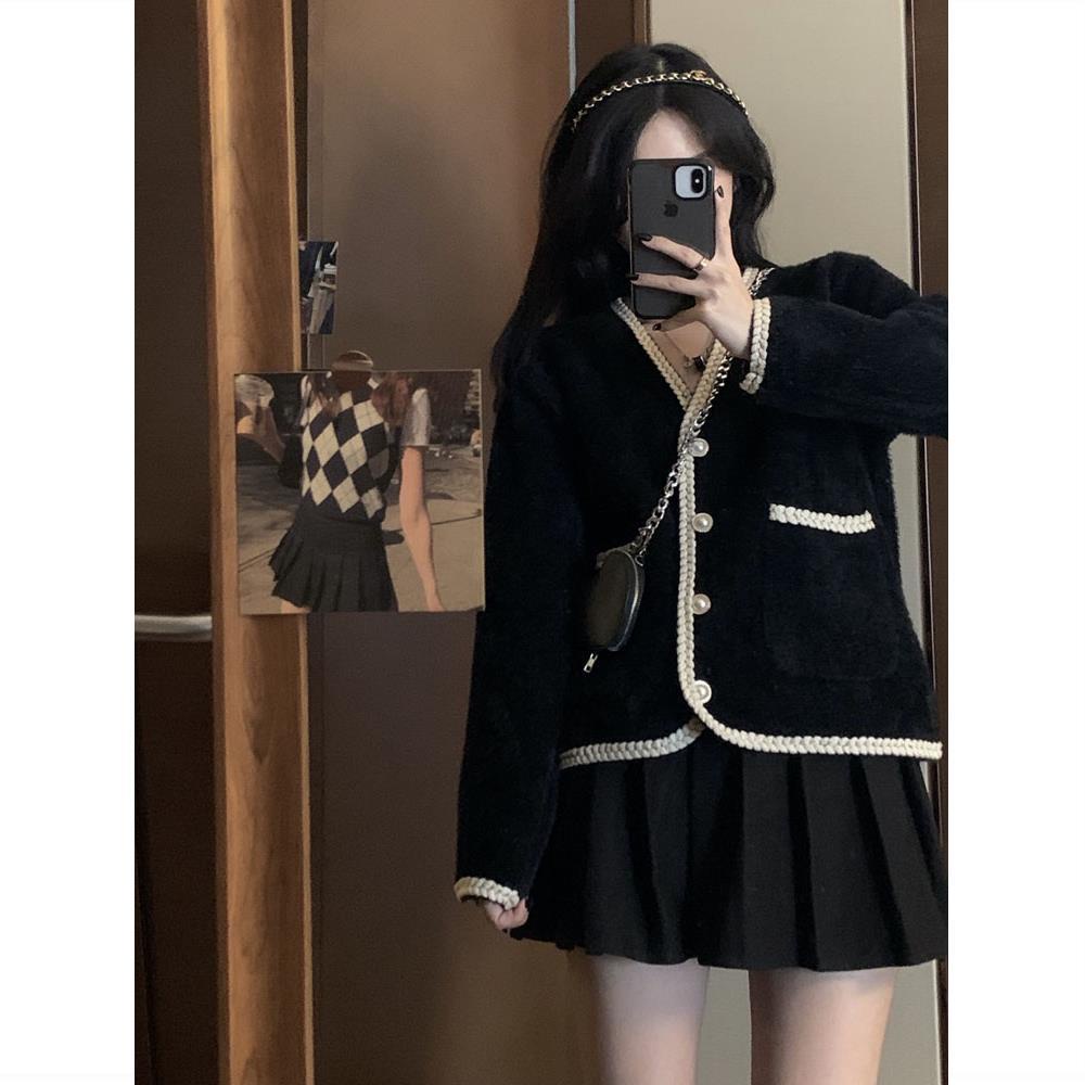 Set áo khoác cardigan cổ chữ V form rộng phối chân váy kiểu dáng Hàn quốc cho nữ