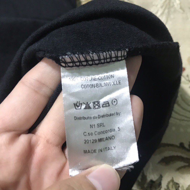 Áo thun ngắn tay hiệu CHIARA FERRAGNI màu đen size L