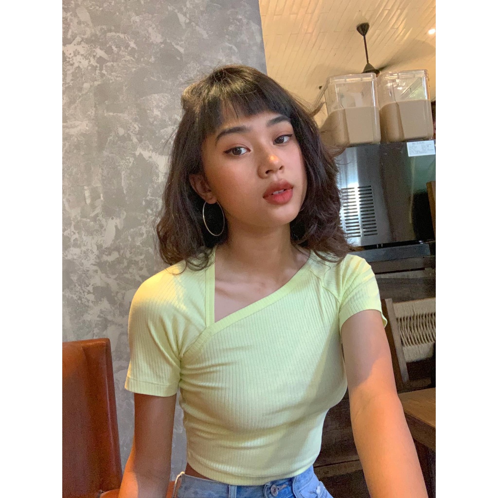 TheBlueTshirt - Áo Croptop Nữ Màu Vàng Chanh - Neckline - Lemon Cutout Rib Cotton Top