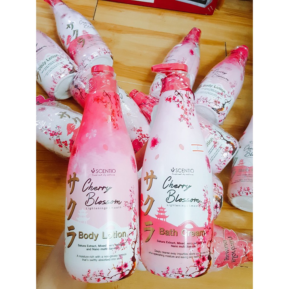 Beauty Buffet Scentio Cherry Blossom Lightening & Smooth Set 2 món (Body Lotion 700ml hoặc Sữa Tắm 700ml)