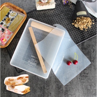 1 khuôn kẹo Nougat + 50 vỏ gói kẹo (10cmx4cm)