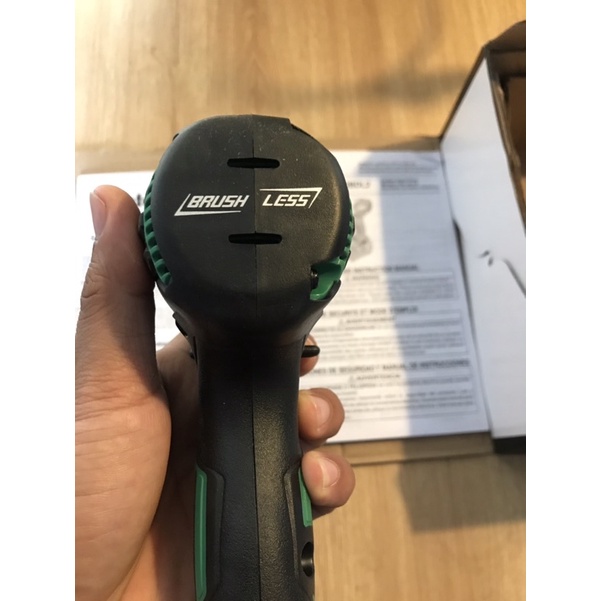 Máy vặn vít metabo hpt 18v