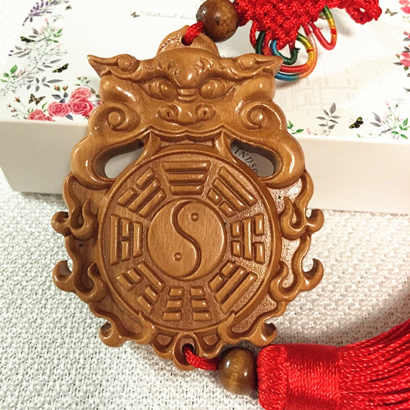 Dây treo xe hơi ô tô Bát quái phong thủy linh thú hỏa diệm gỗ đào đuổi tà hóa sát phù hộ bình an