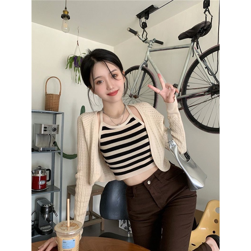 Set Áo Khoác Len Cardigan Kèm Áo Hai Dây Croptop
