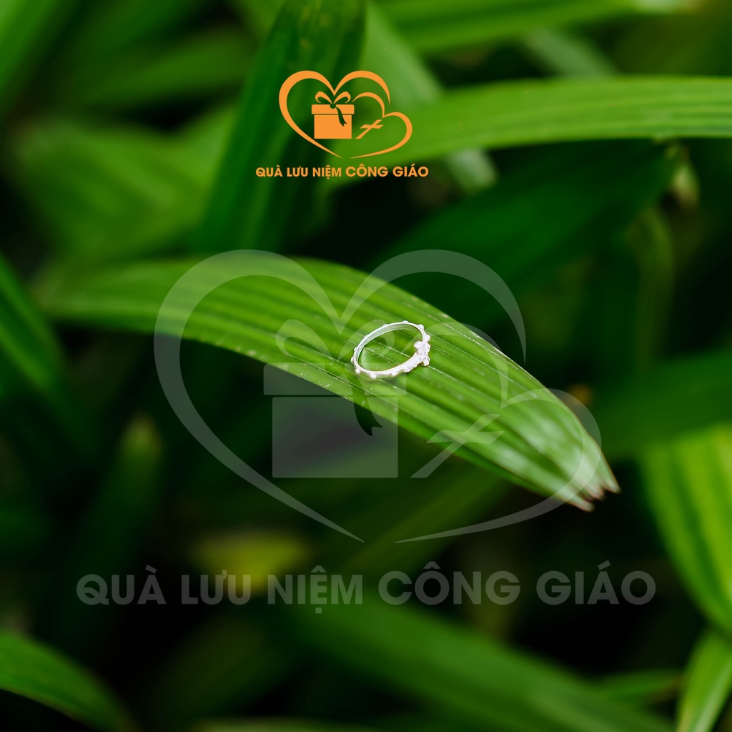 Nhẫn nữ hình thánh giá chất liệu bạc Quà Lưu Niệm Công Giáo mua từ 2sp được giá sỉ