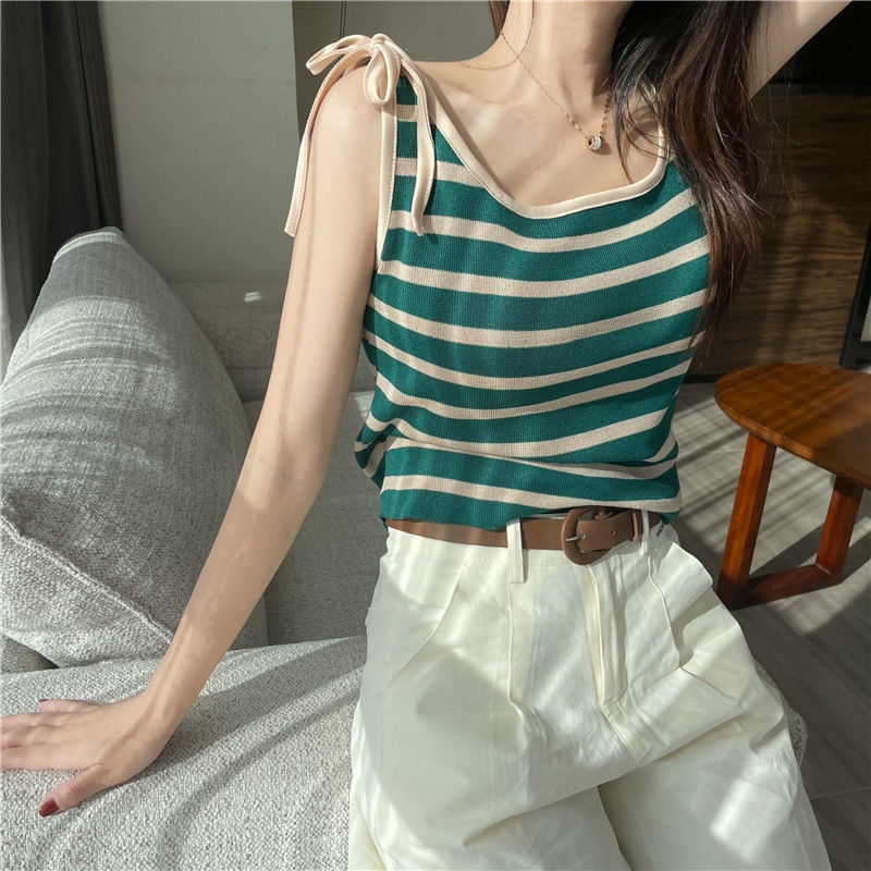 Áo dệt kim sát nách dáng ôm kẻ sọc phối dây thắt IELGY duyên dáng cho nữ