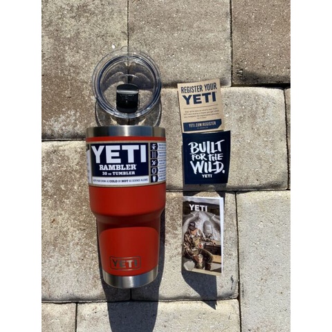 Bình Giữ Nhiệt Yeti Rambler 30 oz Tumber Thiết Kế Tiện Ích Lớp Cách Nhiệt Chân Không Hai Vách 900ml