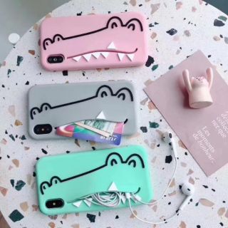 Ốp hình cá sấu thùy dương