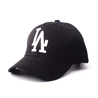 Young dynamic style embroidered cap for both men and women