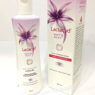 Dung Dịch Vệ Sinh Phụ Nữ Lactacyd Soft Silky 250ml