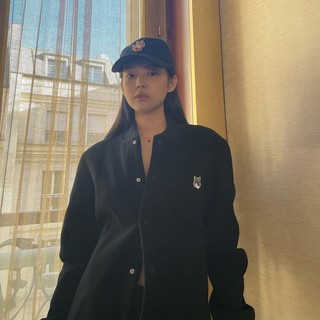 Áo khoác bóng chày màu đen dáng rộng phong cách Jennie BlackPink Hàn Quốc cho nữ