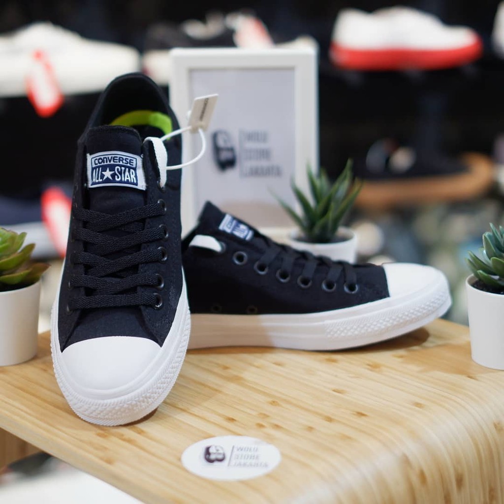 Giày Thể Thao Converse Ct Ii Cổ Thấp Phối Màu Đen Trắng Cá Tính