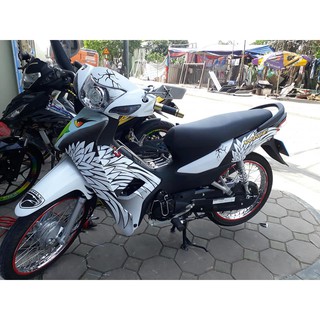 Tem trùm wave trắng đen đại bàng alpha 110, độ phủ bộ team decal cho xe máy rẻ đẹp (dán đời 2006-2020)