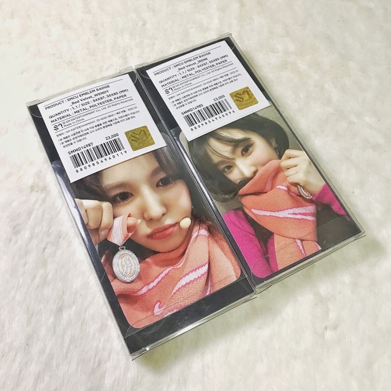 HUY HIỆU ẢNH THẺ BO GÓC CARD SMCU BADGE RED VELVET