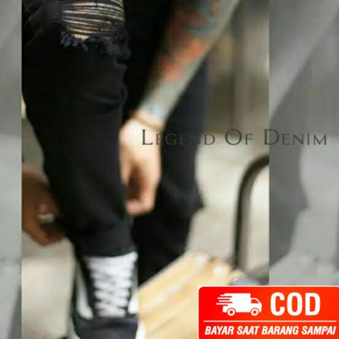(Wash Warehouse Quần Jean Rách Gối Cao Su Mềm Ôm Sát Co Giãn Màu Đen Co Giãn Ôm Sát EBD Cho Nam♚
