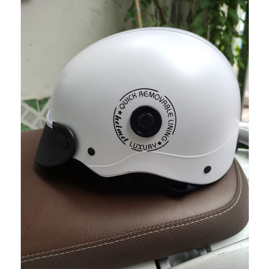 Nón bảo hiểm tem tròn nhiều hình mới lạ