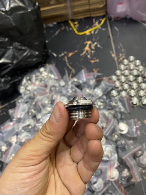 Ốc nắp nhớt inox salaya mẫu ngôi sao gắn Xe Honda / Yamaha