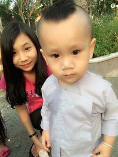 Set bé trai đi chùa