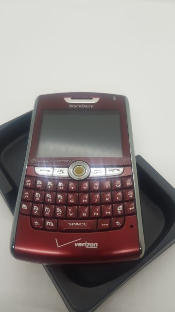 Điện Thoại Blackberry 8800 màu Bạc và màu  Đỏ rượu vang