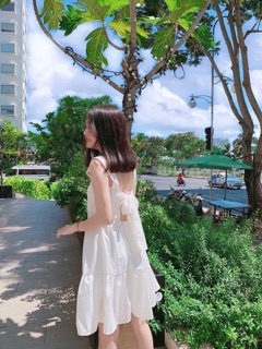 Đầm cột nơ lưng