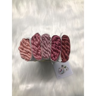 Chỉ thêu màu hồng tone pastel cực tây
