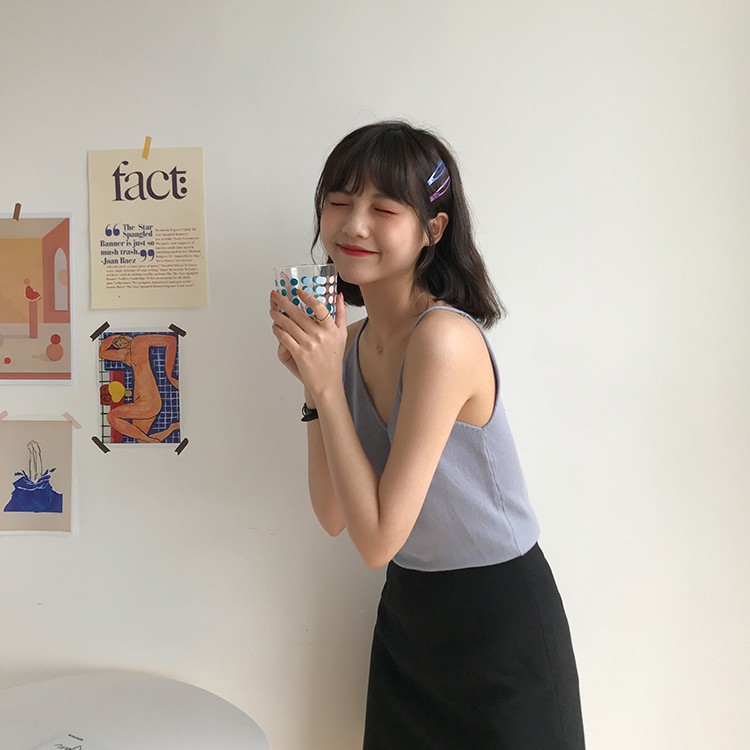 Áo hai dây dệt kim cổ chữ v form rộng thoải mái hợp thời trang | BigBuy360 - bigbuy360.vn