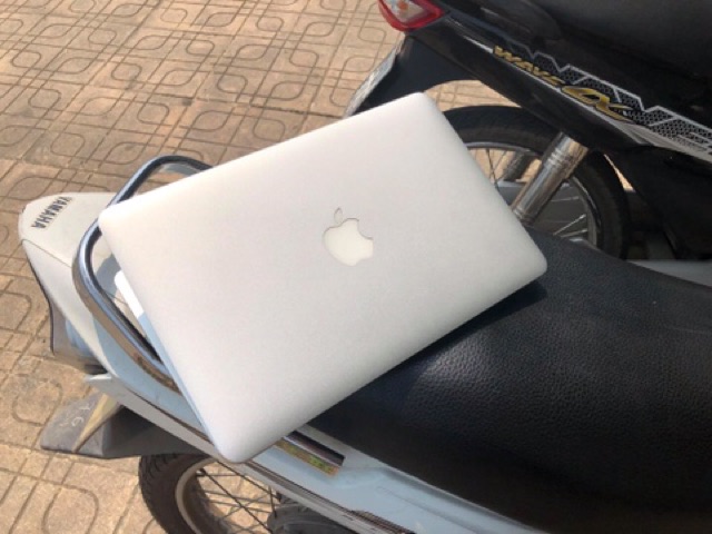 Macbook air 2012 giá huỷ diệt