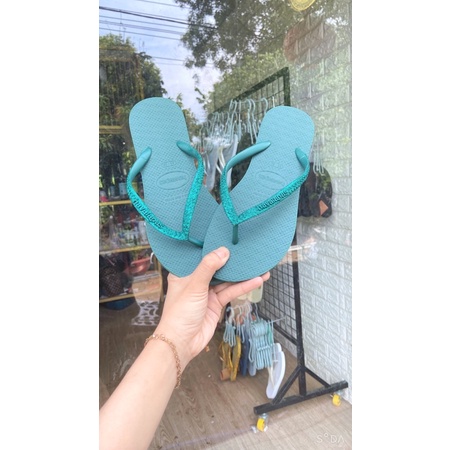 Dép nhũ kim tuyến nhà em