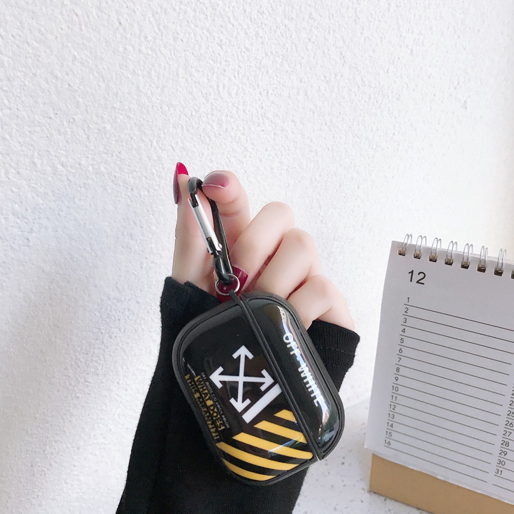 Vỏ Bảo Vệ Hộp Sạc Tai Nghe airpods pro bluetooth Không Dây In Logo Off white/ Aape Thời Trang