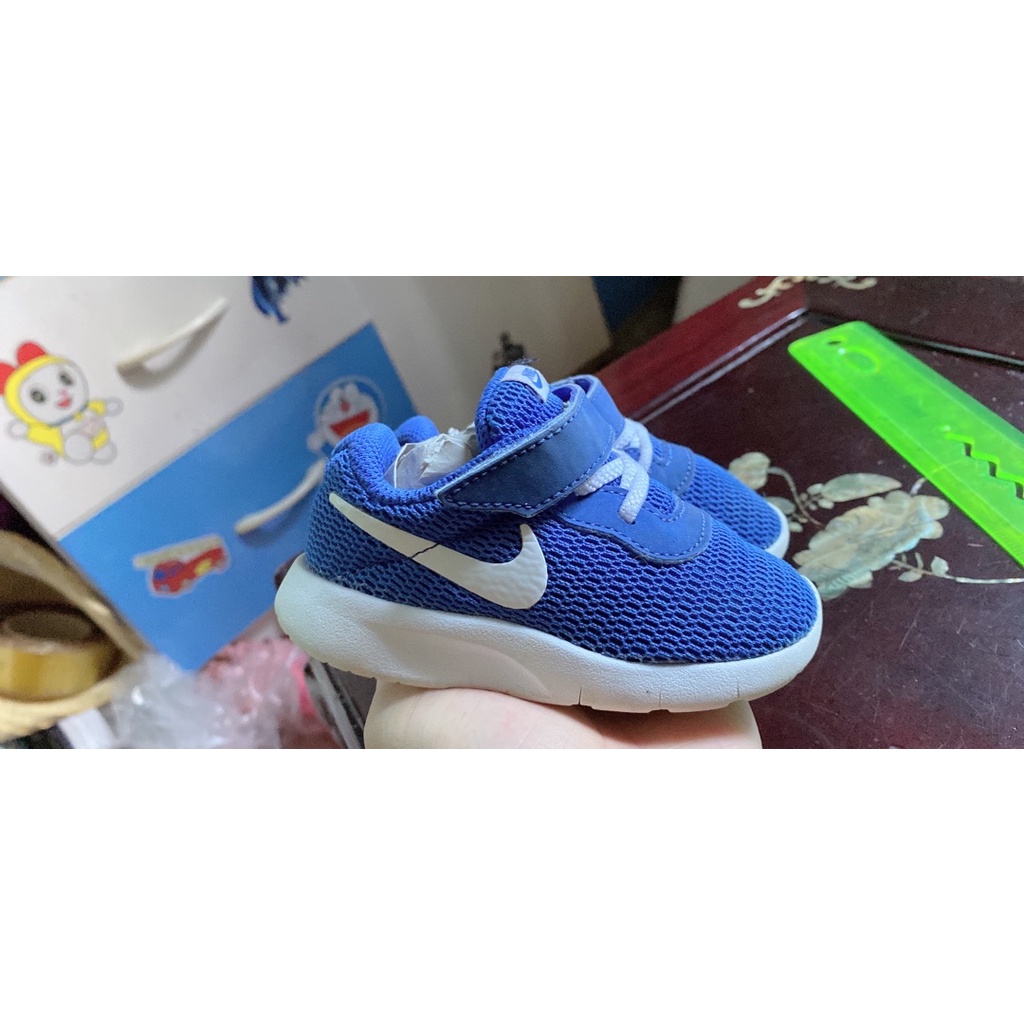 giày nike sz 21 chân bé 11cm đi vừa