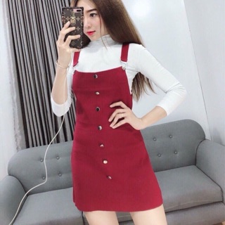 Set váy yếm đính nút kèm áo len cổ lọ siêu yêu