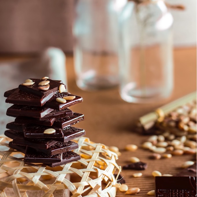 [ Quà tặng] Socola SHE Hộp 12 Thanh - SHE Chocolate - Mix 3 vị Chocolate 58%, 72%, 75% - Quà tặng giàu chất dinh dưỡng
