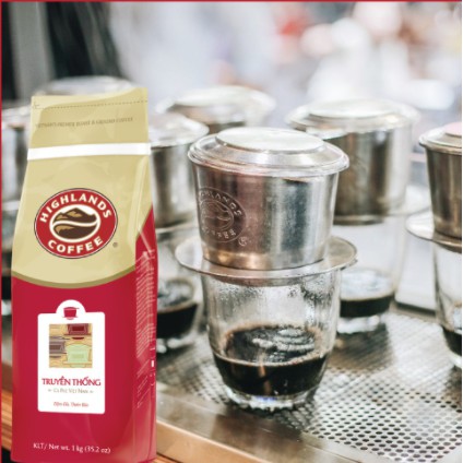 Cà phê Bột Truyền Thống Highlands Coffee 1kg/túi | BigBuy360 - bigbuy360.vn