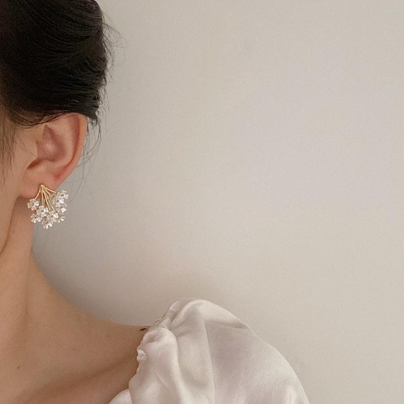 MELY - BÔNG TAI HOA TRẮNG 108