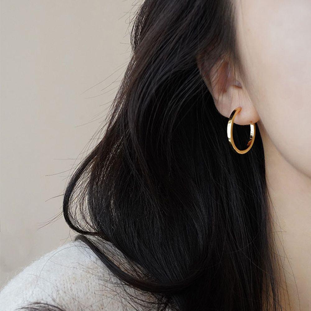 Bông Tai Hình Tròn Bằng Kim Loại Bóng Thanh Lịch Phong Cách Hàn Quốc Cho Nữ
