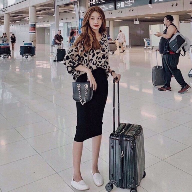 Chân váy bút chì công sở vải umi co dãn xẻ sau - Chân váy zip umi phong cách Hàn quốc
