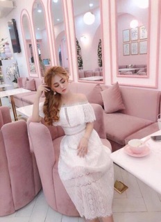 Đầm ren trắng sang trọng . Sẵn