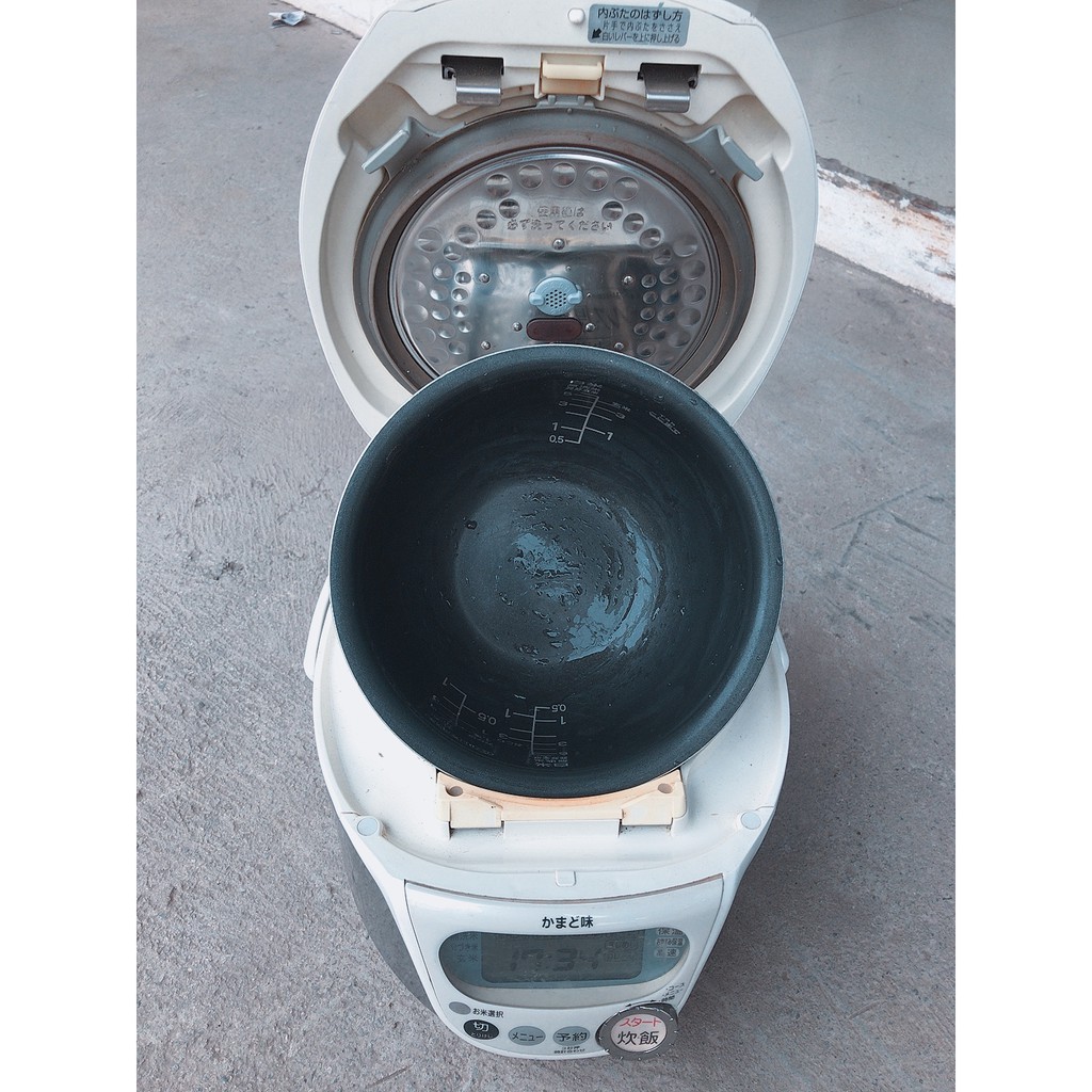 Nồi cơm nội địa Nhật Sanyo mặt quỷ ECJ-C10N (1.0L) (9BW008602) áp suất