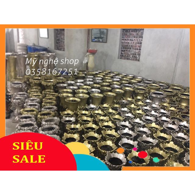 Cúp số 9 Bình hoa composite