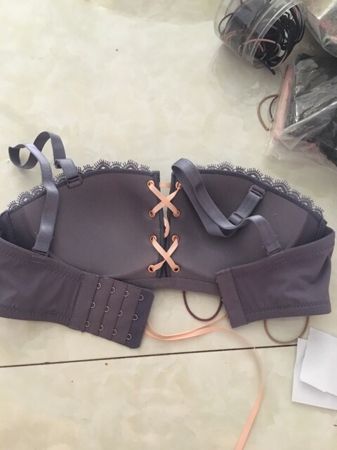 Áo lót quả vuông rút dây tạo khe ôm ngực | BigBuy360 - bigbuy360.vn