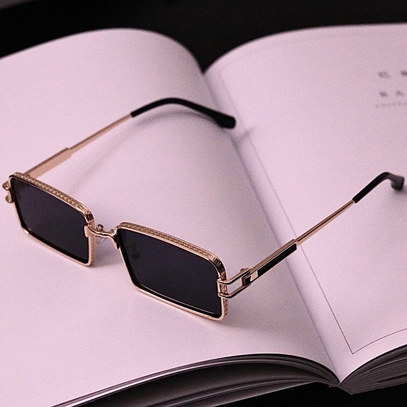 [FULL BOX+TẶNG TÚI VẢI+ KHĂN ] Kính râm viền đá- Kính ulzzang HOT TREND 2021 | BigBuy360 - bigbuy360.vn