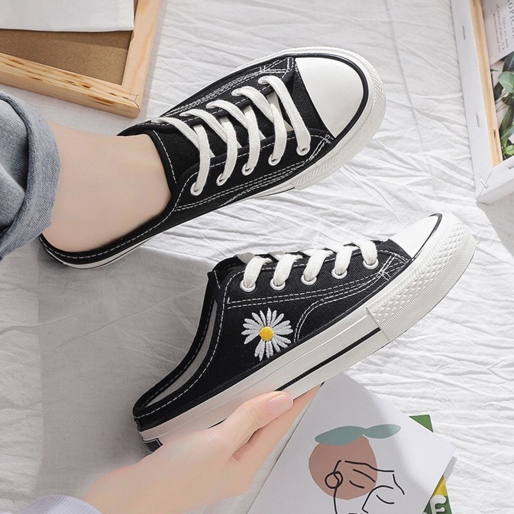 Giày sục đạp gót nữ hoa cúc S12