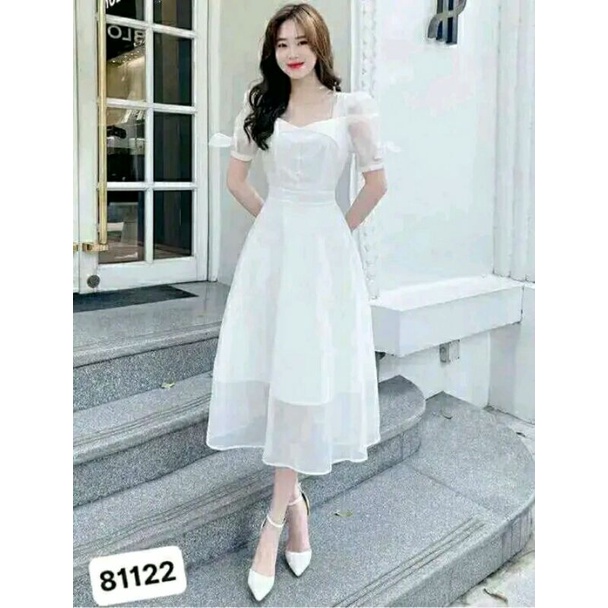 Váy trắng dự tiệc