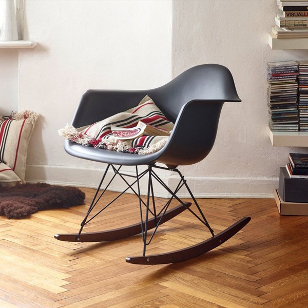 Ghế thuyền Eames bập bênh