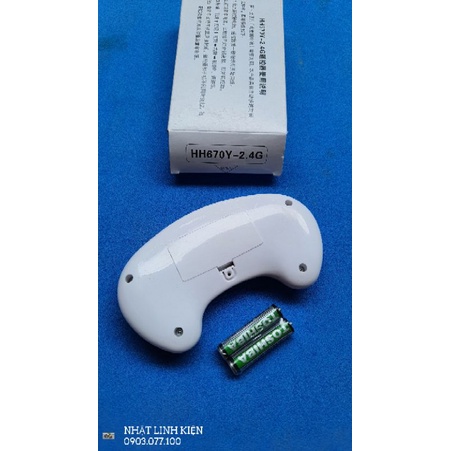 Điều khiển HH670Y-2.4G tănh kèm pin