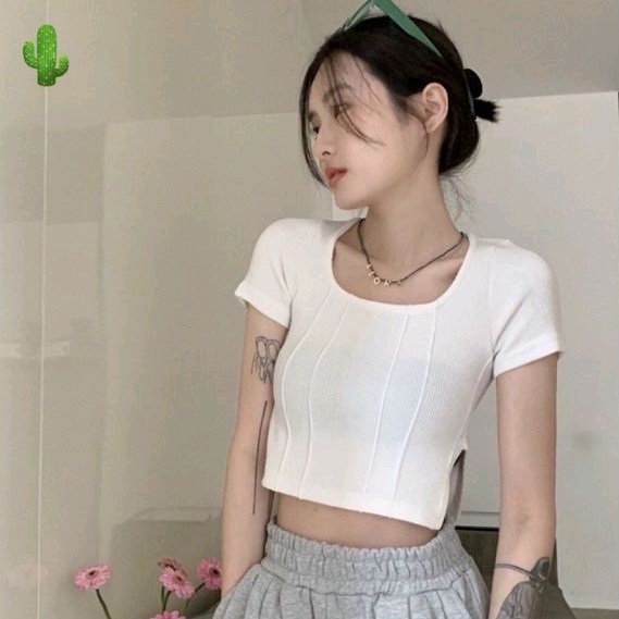 Áo thun CROTOP Xẻ tà 2 bên viền gân nổi PC