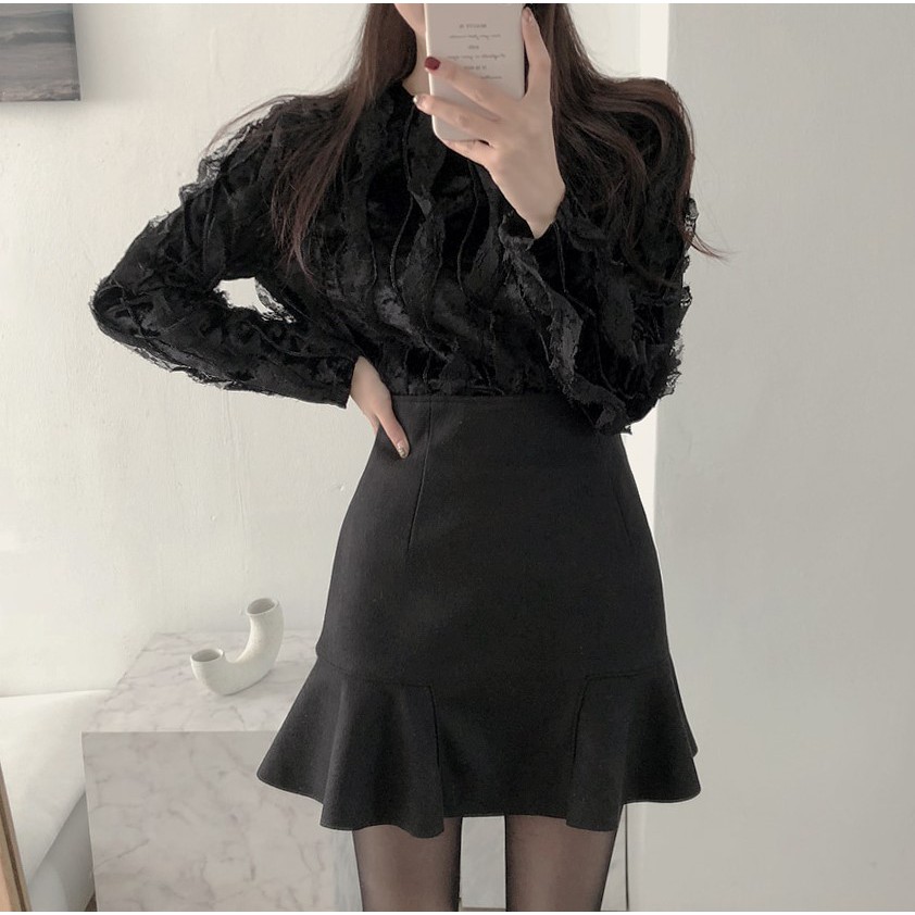 Bộ Áo Phối Ren Dài Tay + Chân Váy Lưng Cao Màu Đen Cho Nữ 39077