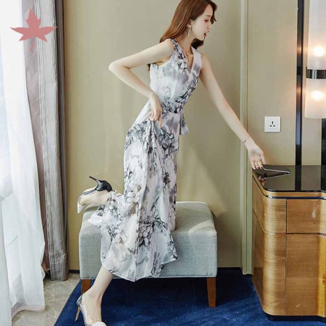 Đầm dài sát nách cổ chữ V phong cách Bohomian thiết kế thanh lịch | BigBuy360 - bigbuy360.vn
