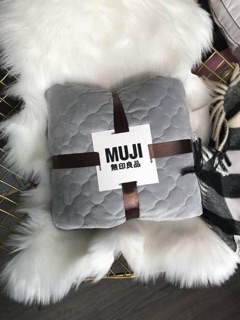 Thảm giường MUJI 2m2